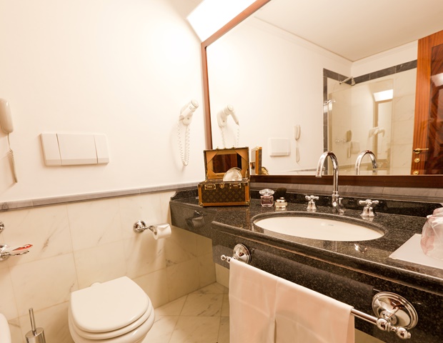 ADI Doria Grand Hotel - Room Bathroom