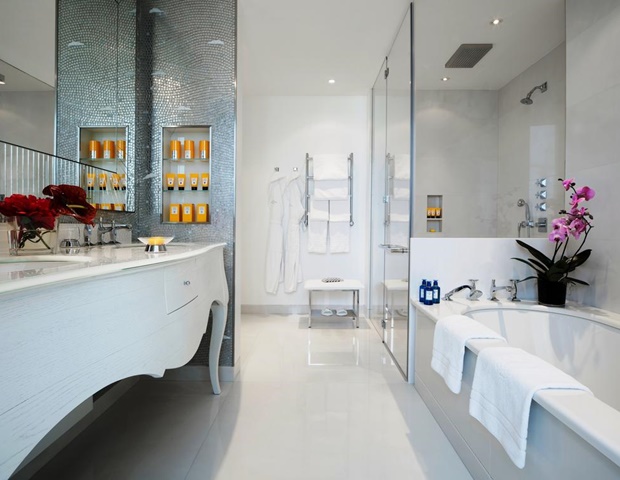 Hotel Principe di Savoia - Suite Bathroom