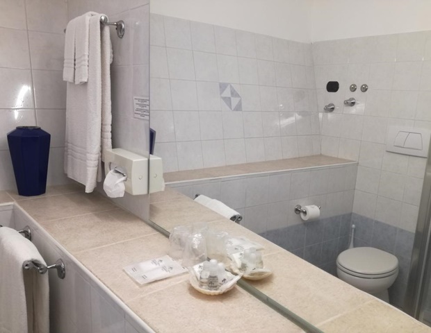 Hotel Cristina - Bathroom 2