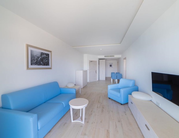 Ramla Bay Resort - Living Room