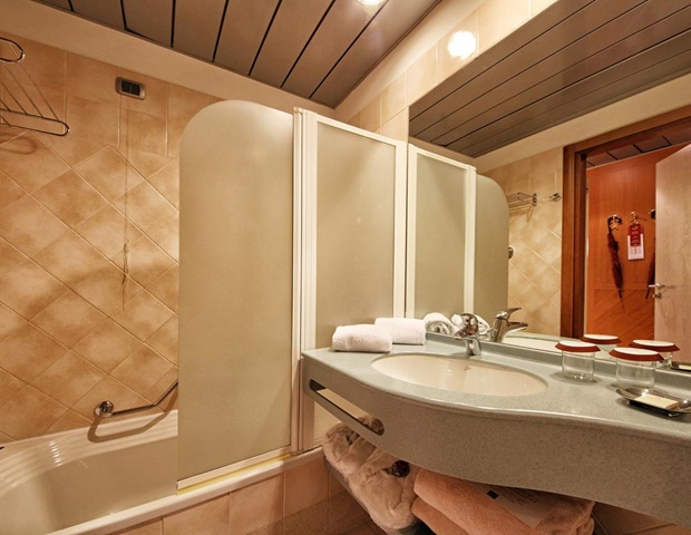 Hotel Caesius Thermae & Spa Resort - Bathroom 2