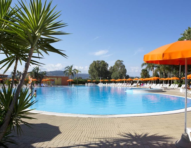 Pizzo Calabro Resort - Pool With Solarium