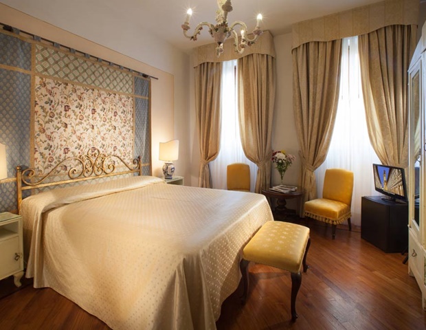 Hotel Tornabuoni Beacci - Double Room