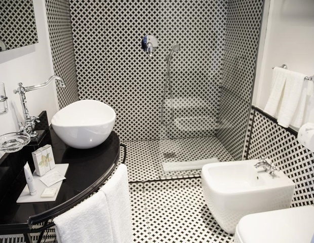 Hotel Metro 900 - Bathroom