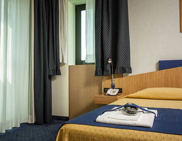 Hotel Mastai - Classic Matrimonial Room