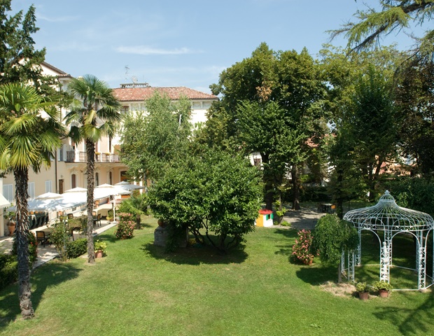 Ariotto Village - Garden