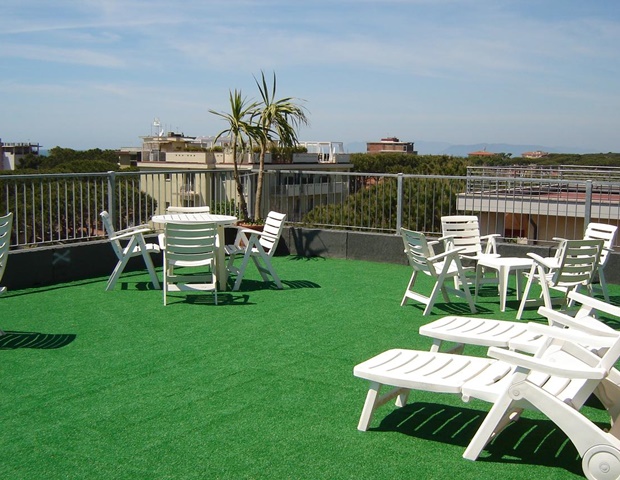 Hotel Mediterraneo - Roof Terrace 2
