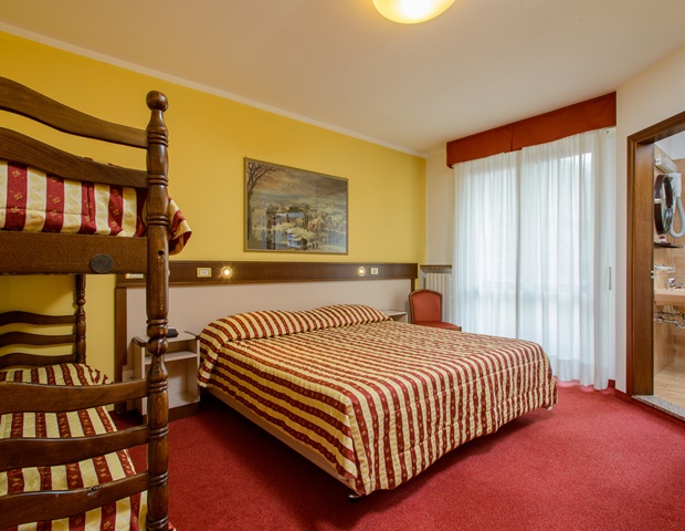 Club Hotel Residence - Quadruple Castello Room View