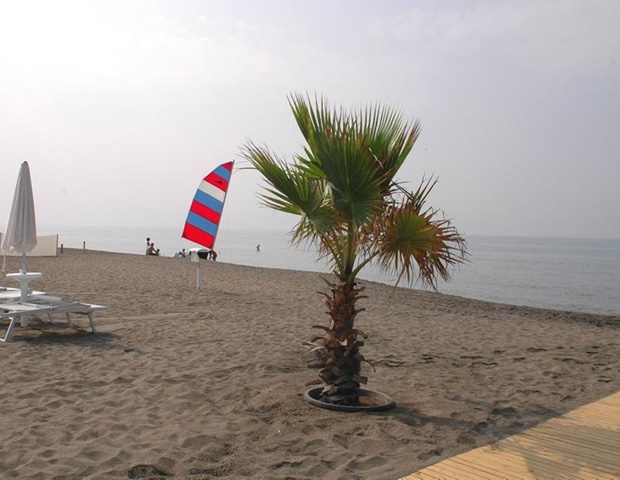 Domizia Palace Hotel - Beach And Sea View