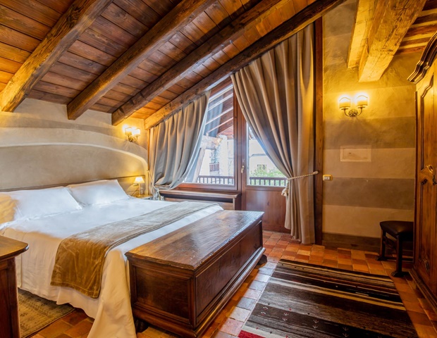 Le Mont Blanc Hotel - Suite Mont Blanc Room