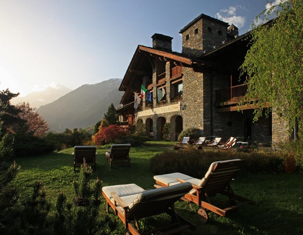 Le Mont Blanc Hotel - Exterior View