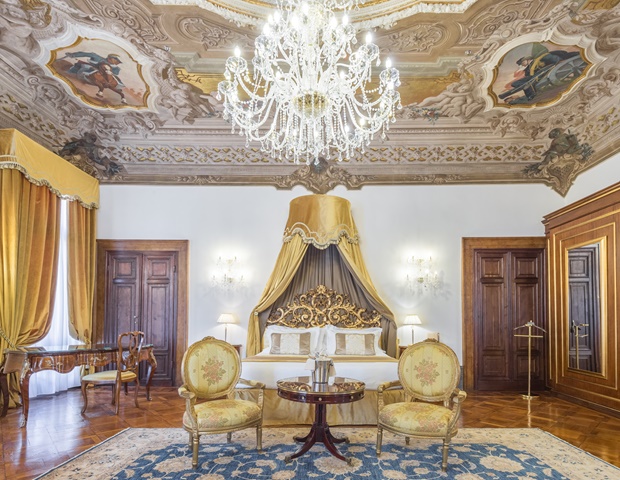 Hotel Ai Cavalieri - Room With Chairs