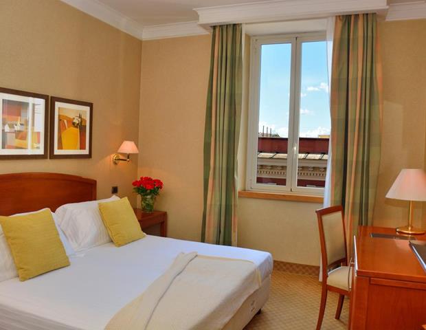 Hotel Apogia Lloyd Rome - Room3