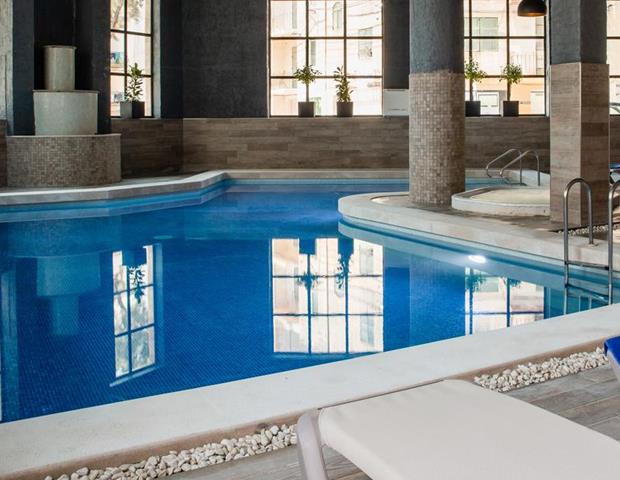 Pebbles Resort Hotel - Interior Swimming Pool