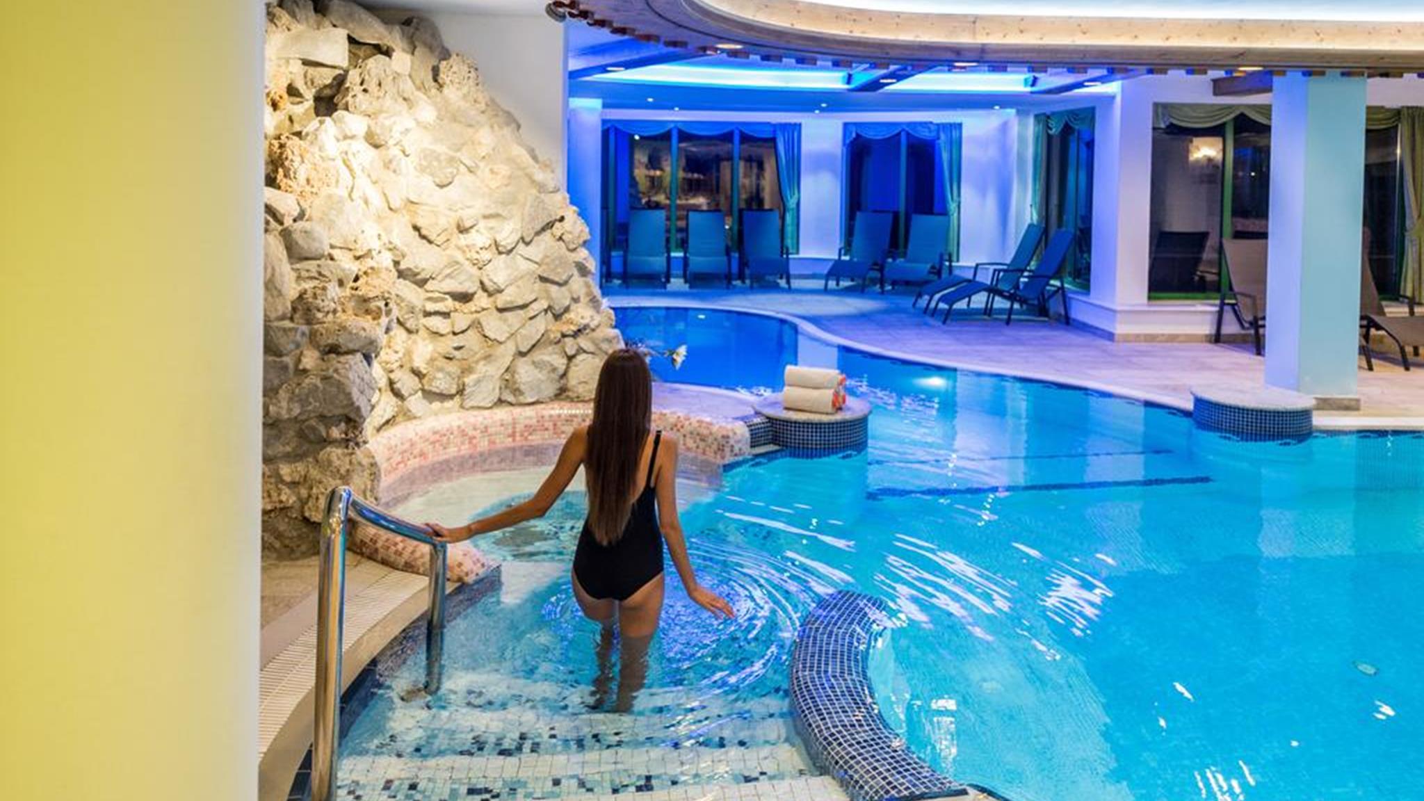 Tevini Dolomites Charming Hotel - Interior Swimming Pool and Jacuzzi