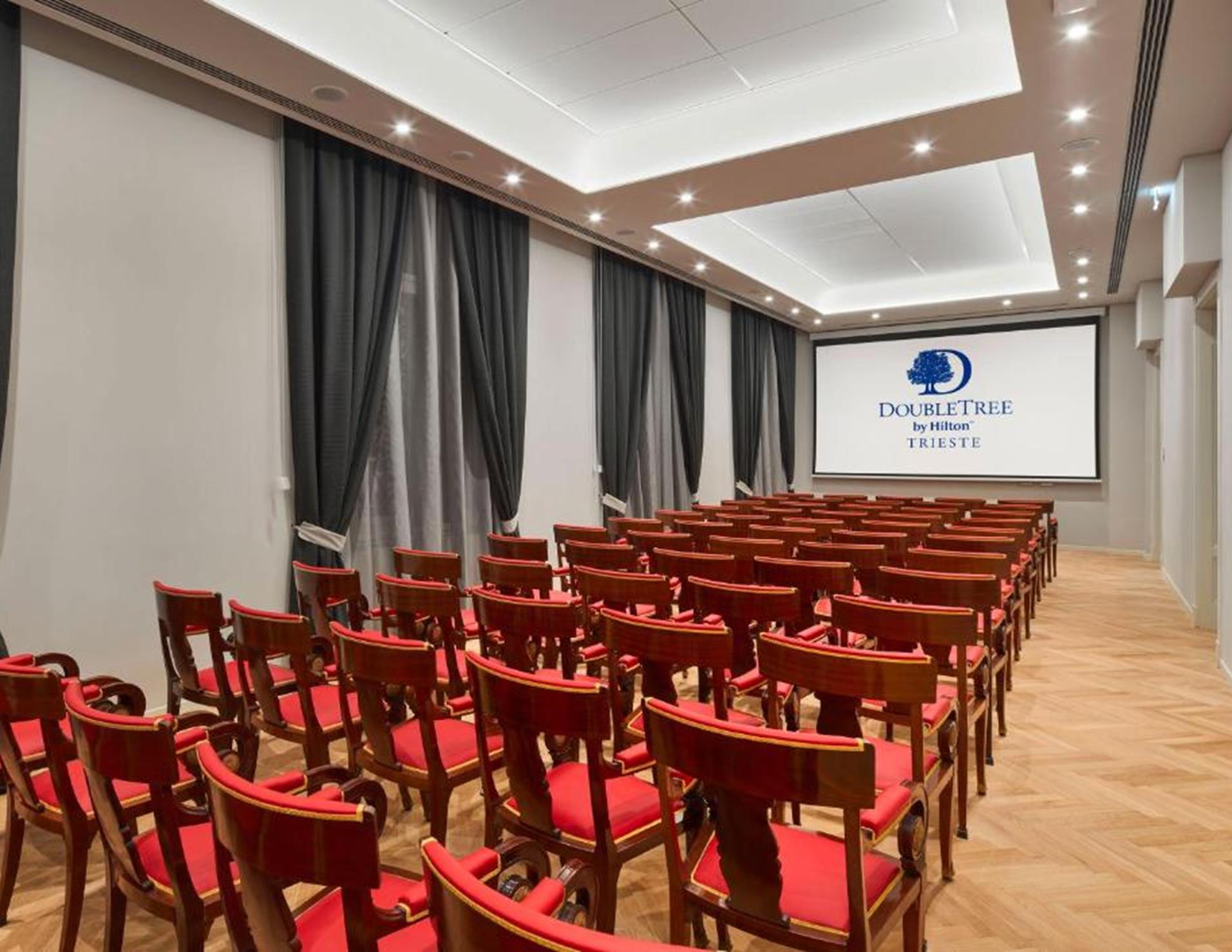 DoubleTree By Hilton Trieste - Conference Room