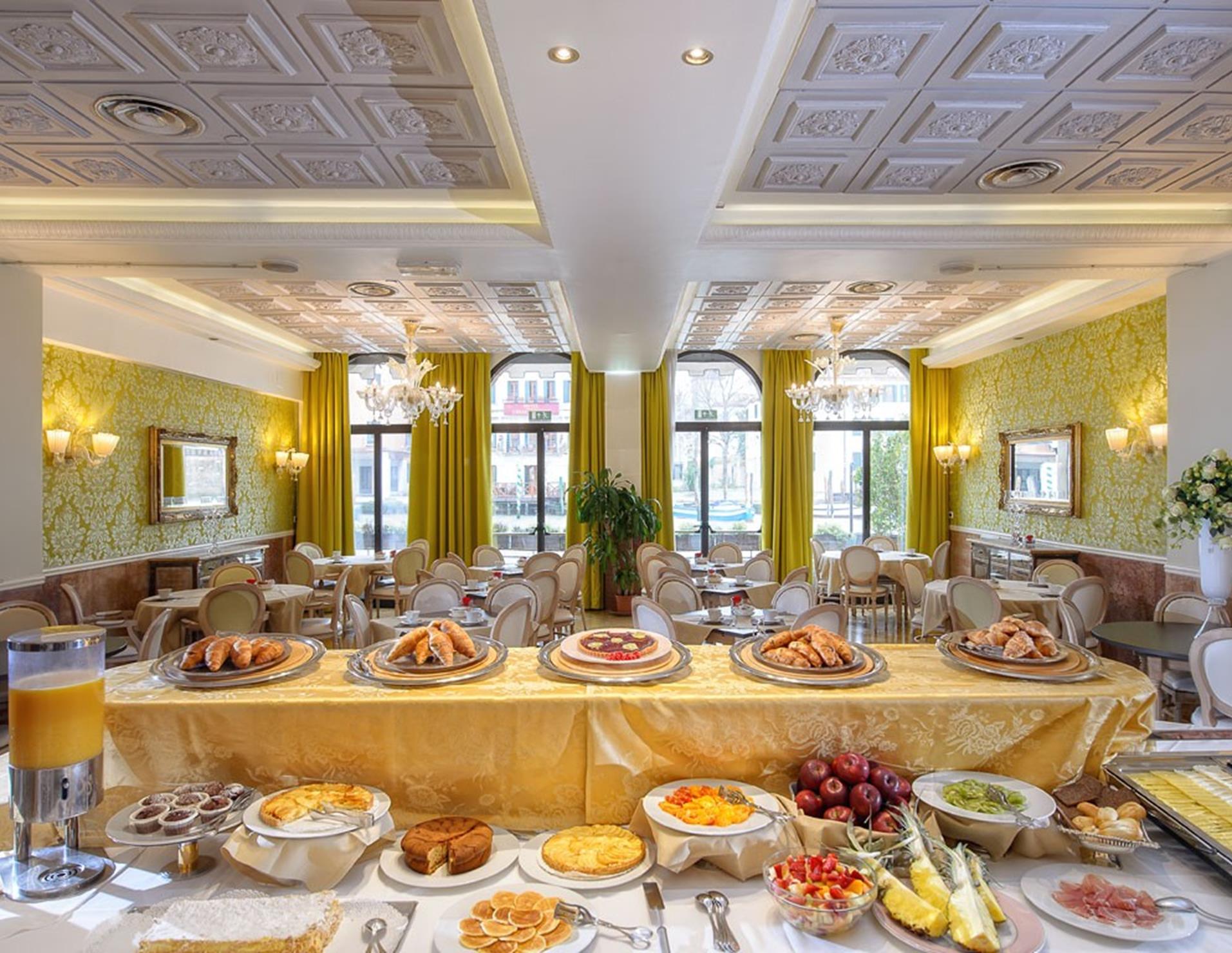 Hotel Principe - Breakfast Room