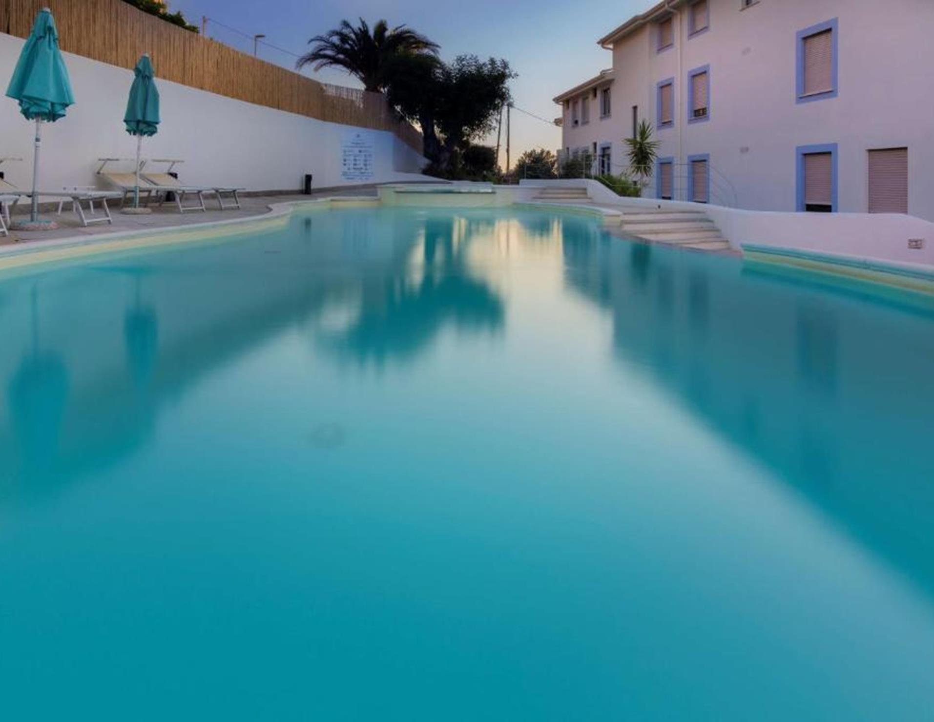 Best Western Hotel Blumarea - Swimming Pool