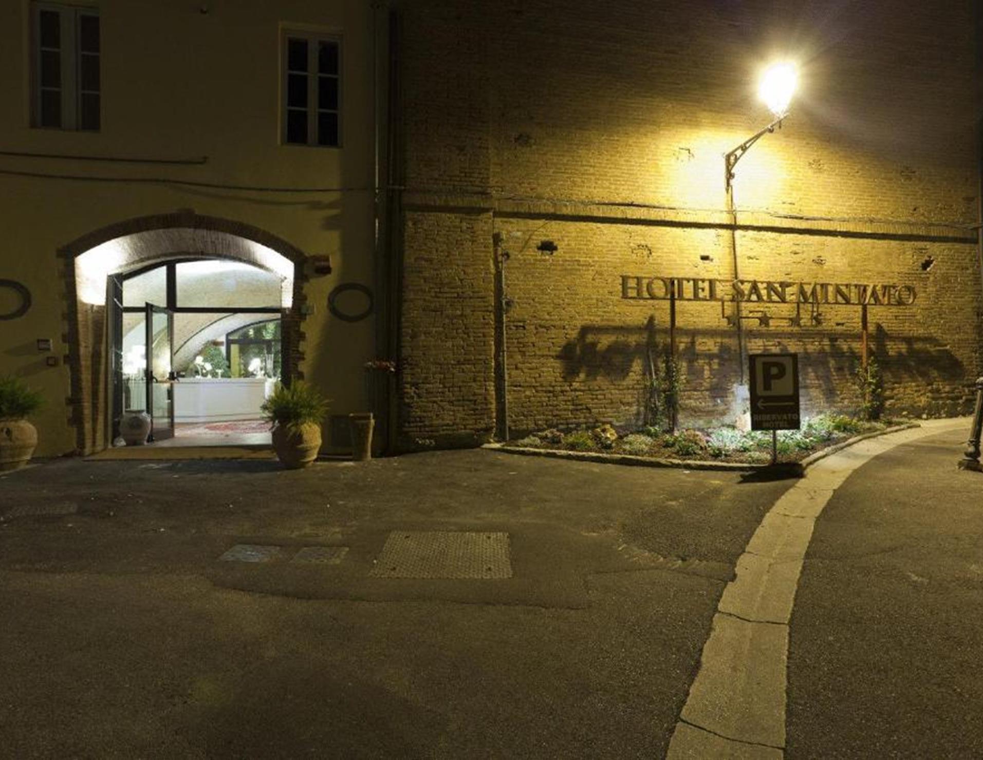 Hotel San Miniato - Entrance