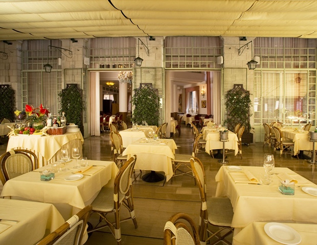 Hotel Bonvecchiati - Indoor Restaurant