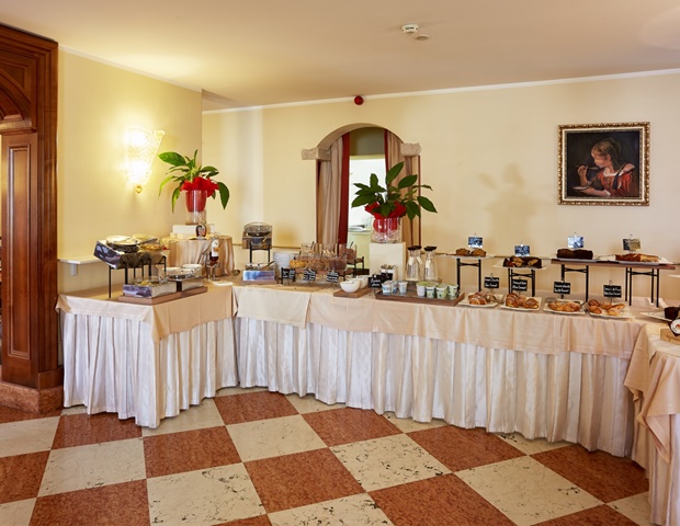 Villa Quaranta Tommasi Wine Hotel & Spa - Breakfast Buffet