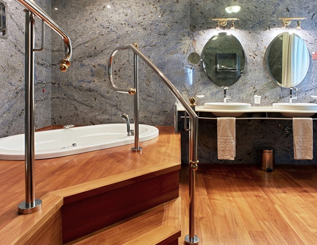 Villa Quaranta Tommasi Wine Hotel & Spa - Suite Bathroom