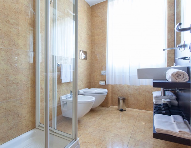 Inverigo Hotel - Bathroom