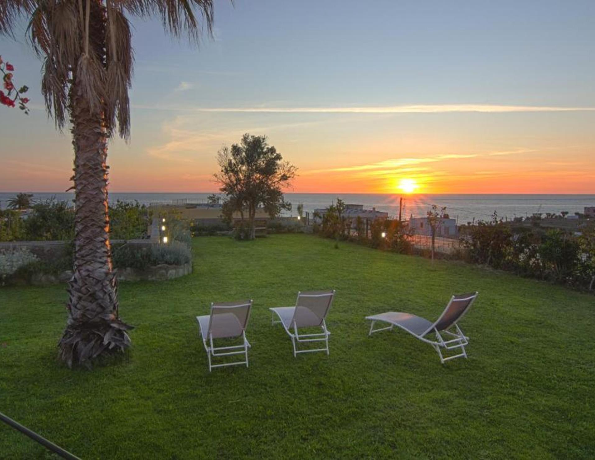 Orablu Sunset Sea-View Apartments - Garden