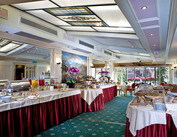 Ambasciatori Palace Hotel - Breakfast