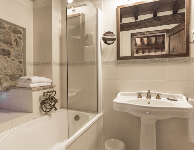 Castello di Petrata - Bathroom