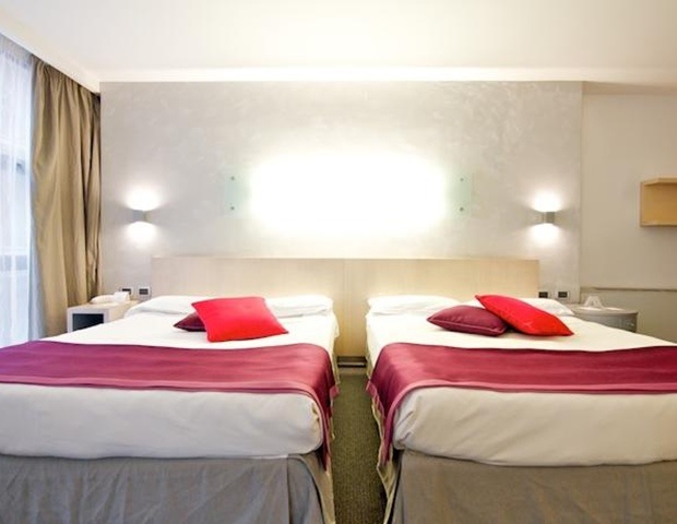 Hotel Mercure Palermo Centro - Room