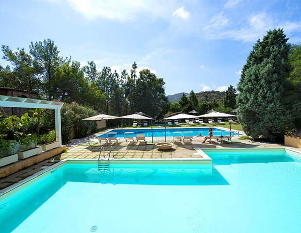 Hotel Rocca Dorada - Outdoor Swimming Pool