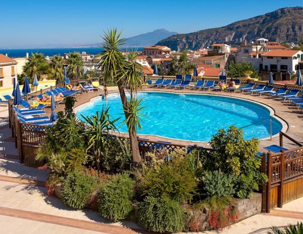 Grand Hotel La Pace - Outdoor Swimming Pool